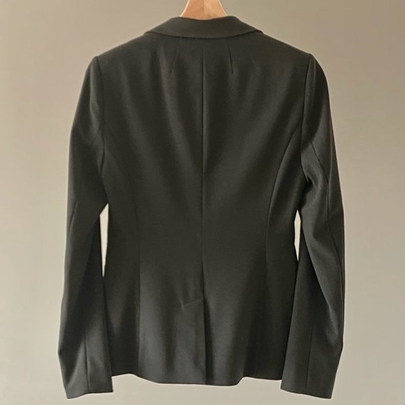 RW&CO. Stretch Fitted Blazer With Welt Pockets - Picture 2 of 2